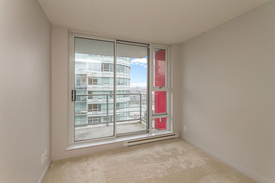 3108 111 W Georgia Street