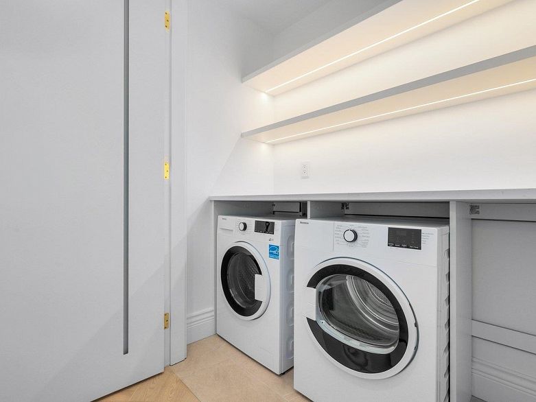 203 2096 W 47th Avenue