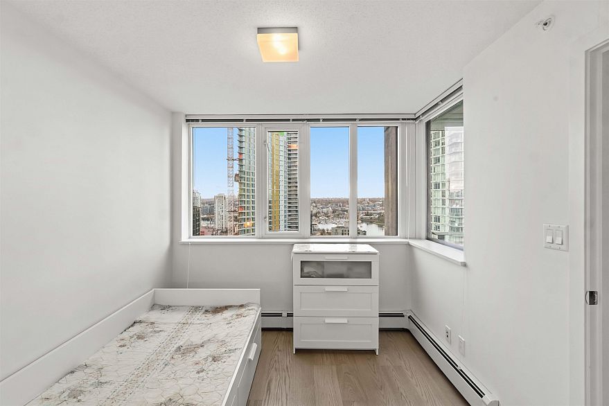 2303 1325 Rolston Street