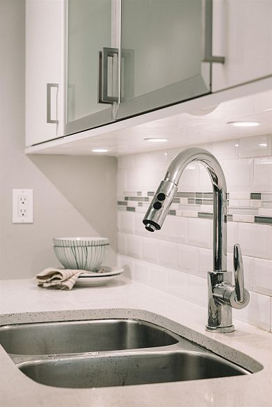 102 1516 E 1st Avenue