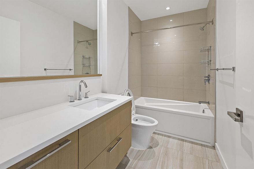 307 5383 Cambie Street