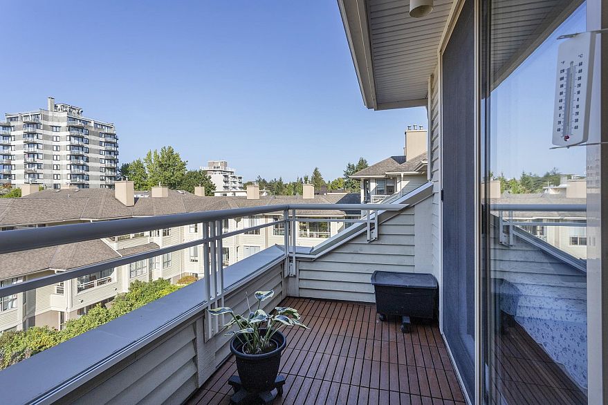 405 3777 W 8th Avenue