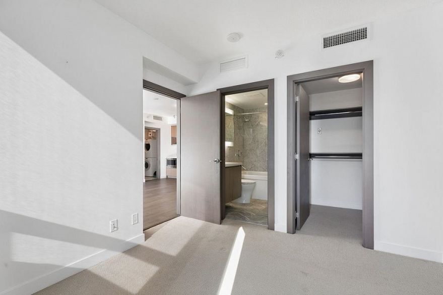 1751 38 Smithe Street