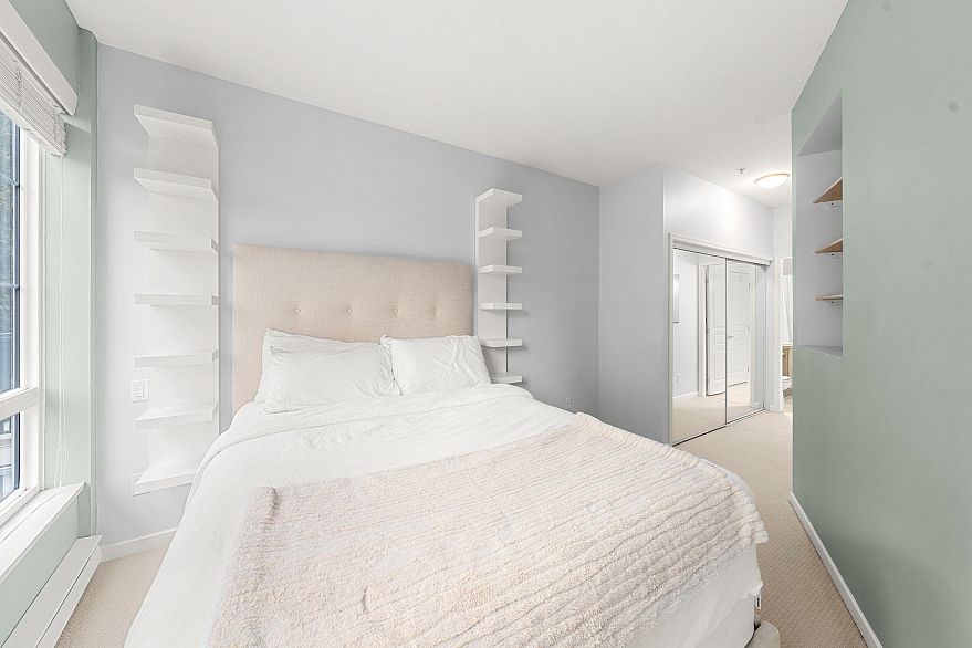 405 5605 Hampton Place