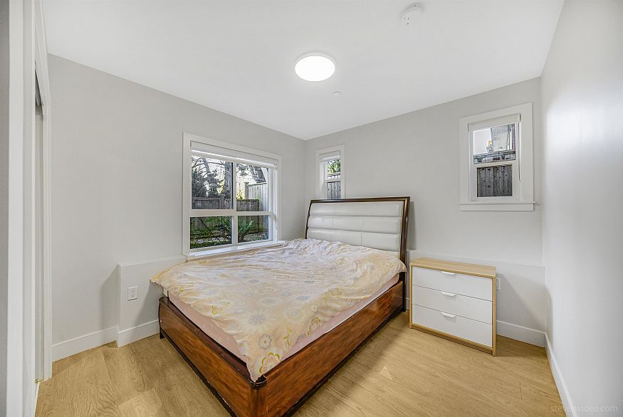 13 2717 Horley Street