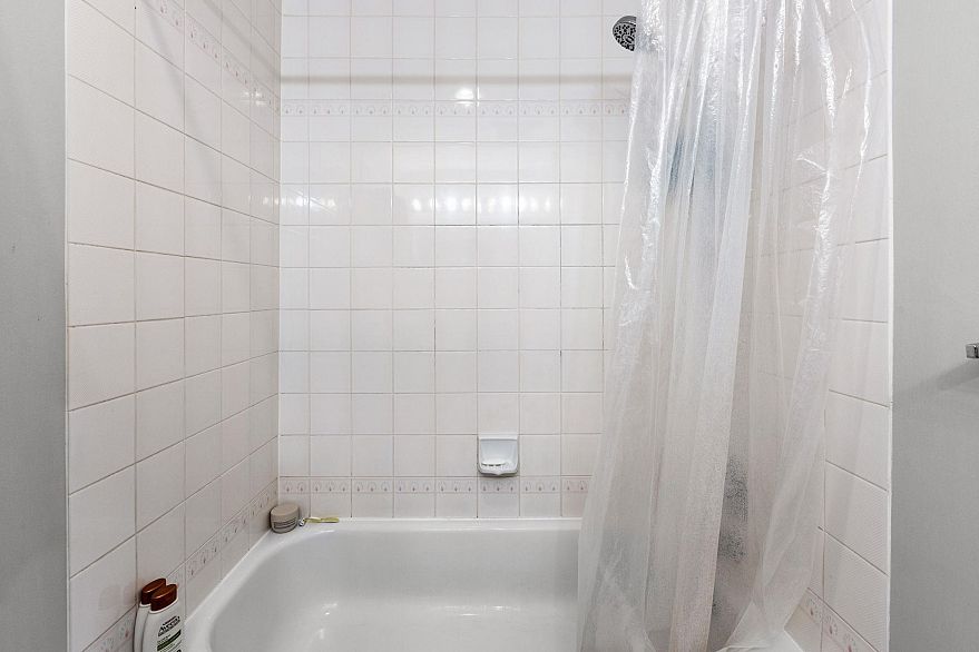 407 1950 E 11th Avenue