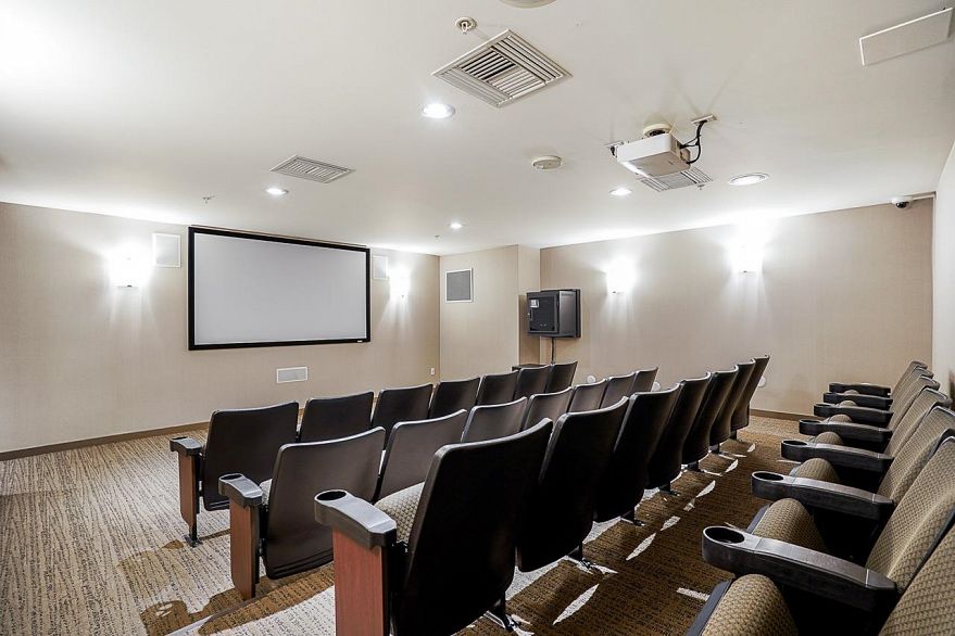 1207 33 Smithe Street