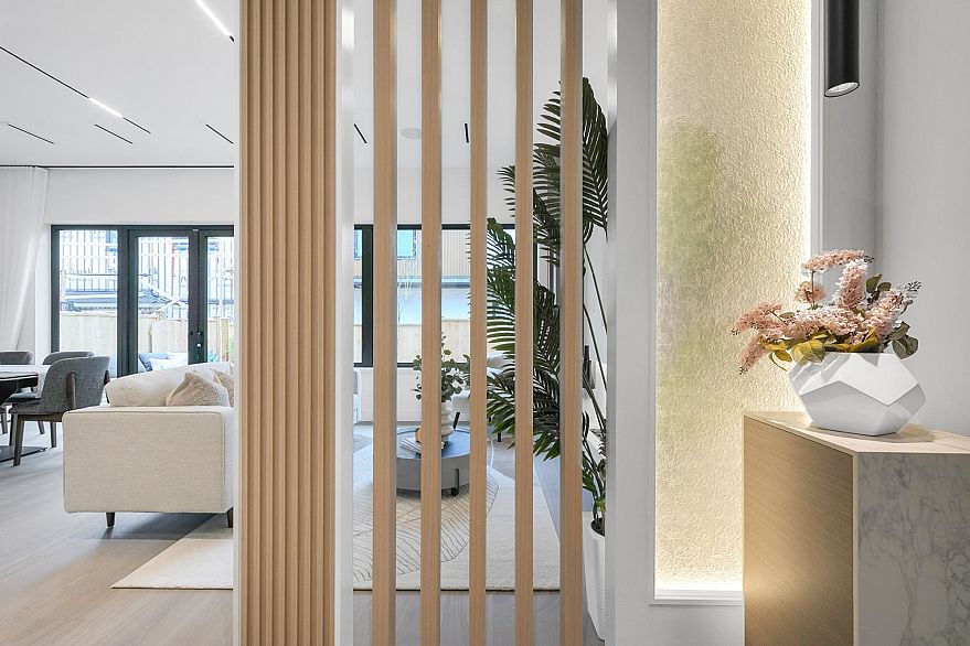 2 4023 W 18th Avenue