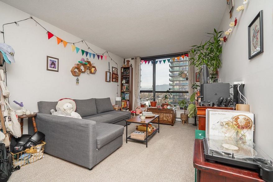 906 3438 Vanness Avenue