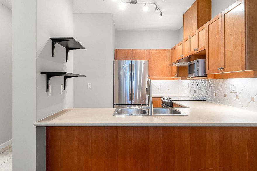 405 5605 Hampton Place