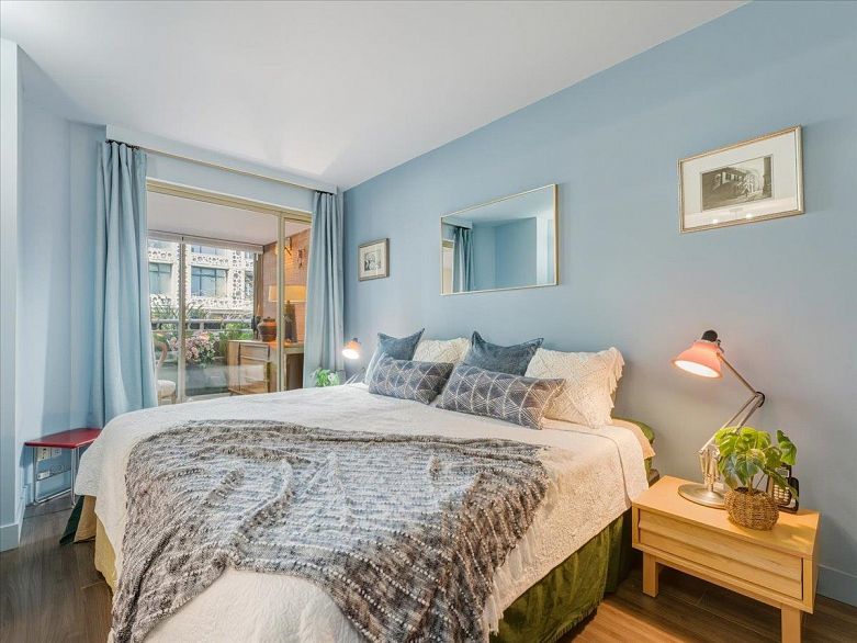 205 2438 Heather Street