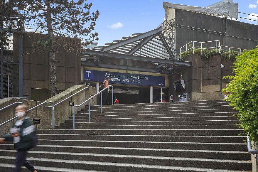 2309 688 Abbott Street