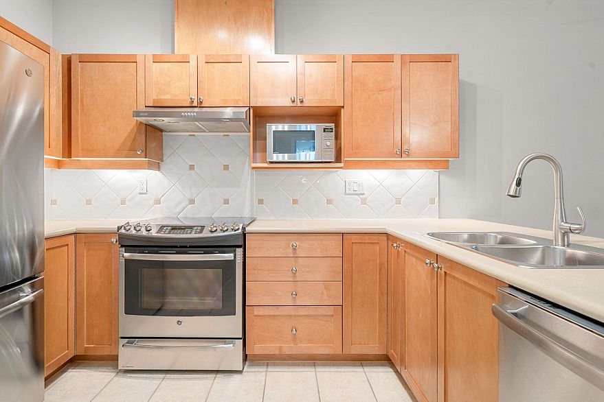 405 5605 Hampton Place