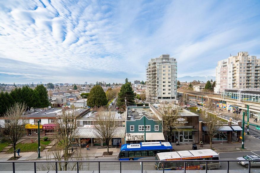 906 3438 Vanness Avenue