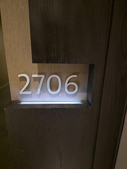 2706 1011 W Cordova Street