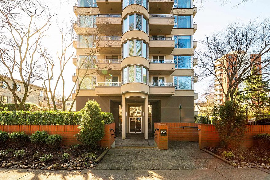 901 1566 W 13th Avenue