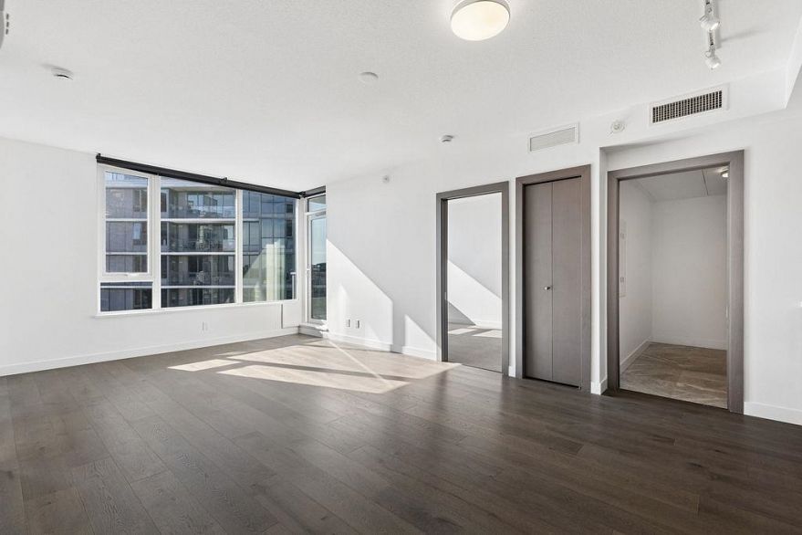 1751 38 Smithe Street