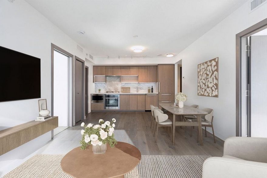 1751 38 Smithe Street