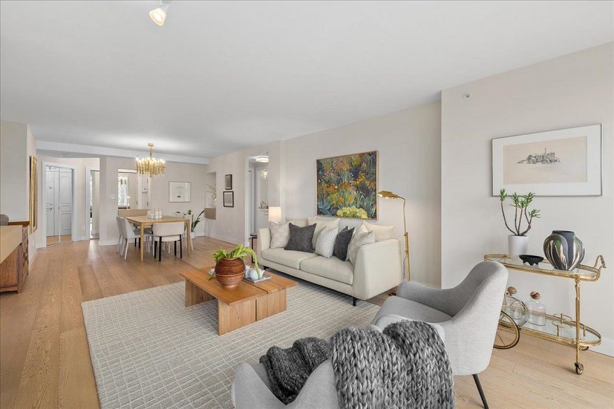 1101 5615 Hampton Place