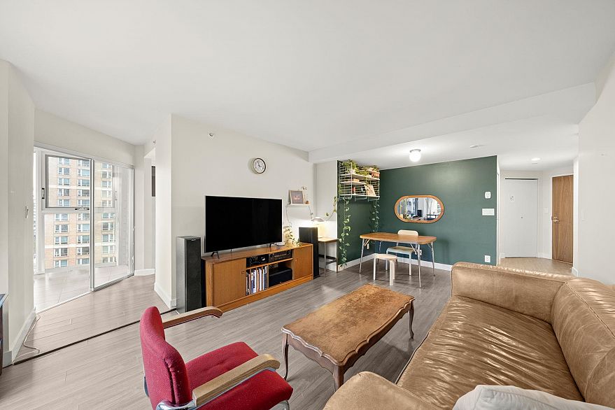 1002 1323 Homer Street