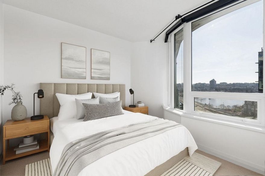 1751 38 Smithe Street