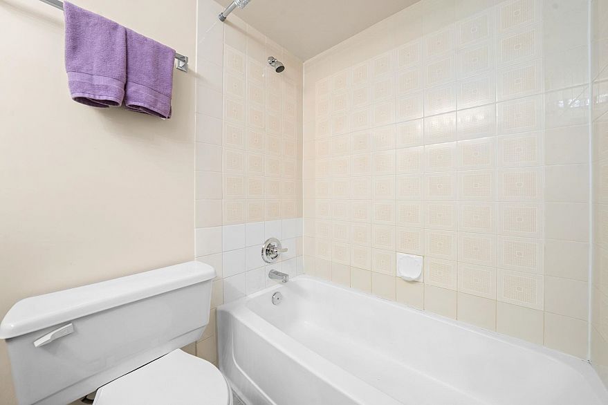 307 1330 Hornby Street