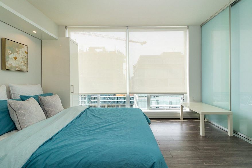 1802 1283 Howe Street