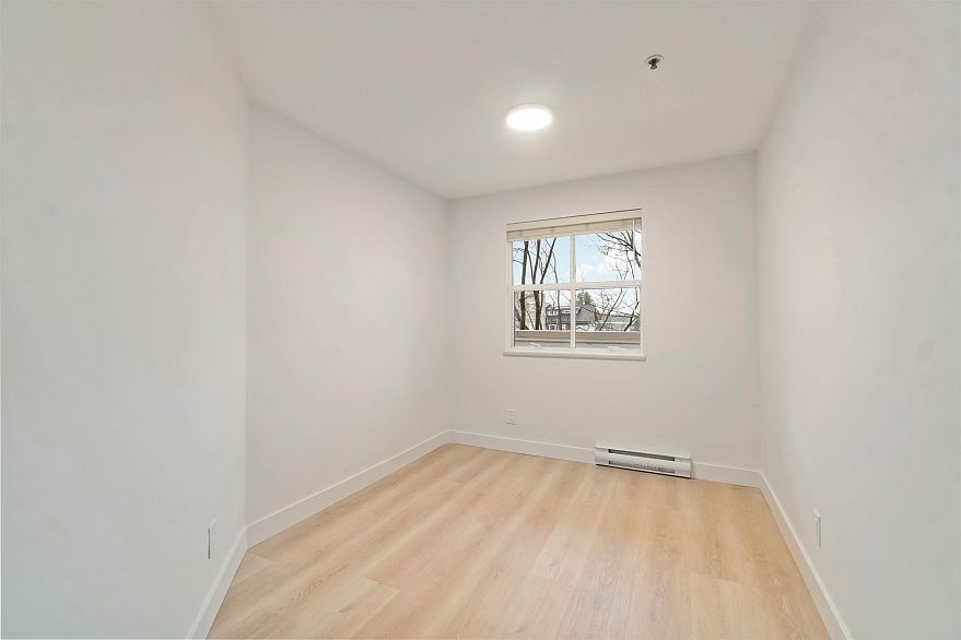 303 2928 Commercial Drive