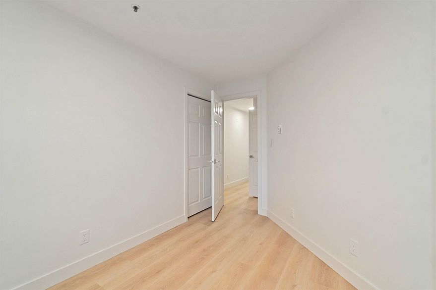 303 2928 Commercial Drive