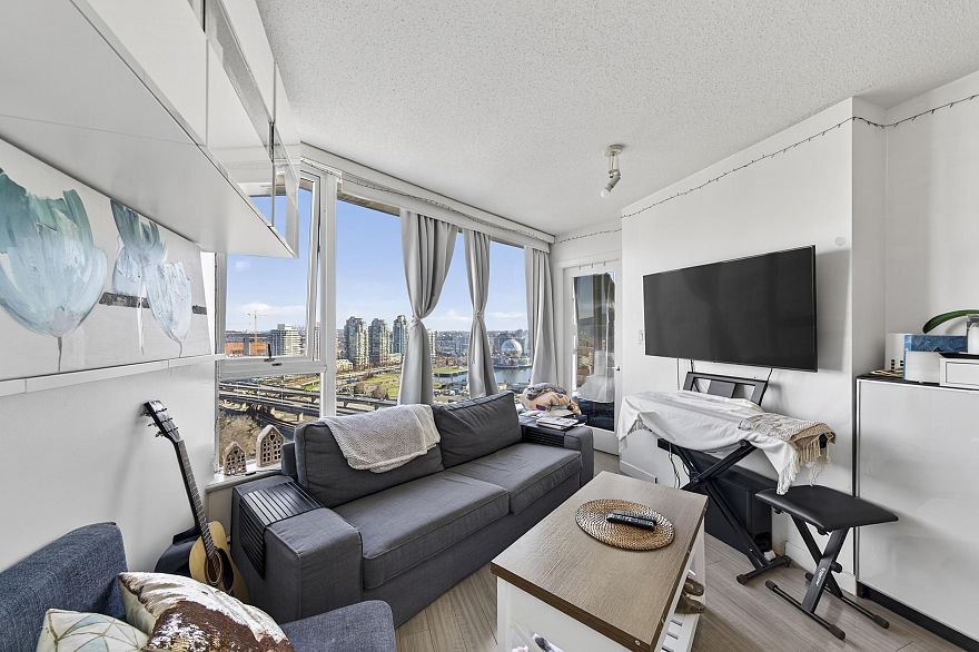 2309 688 Abbott Street