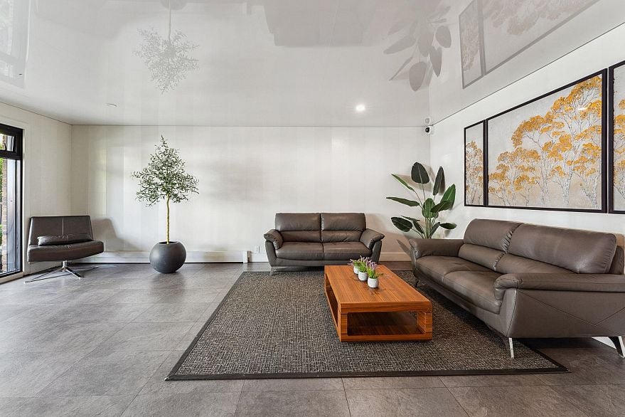 310 2416 W 3rd Avenue