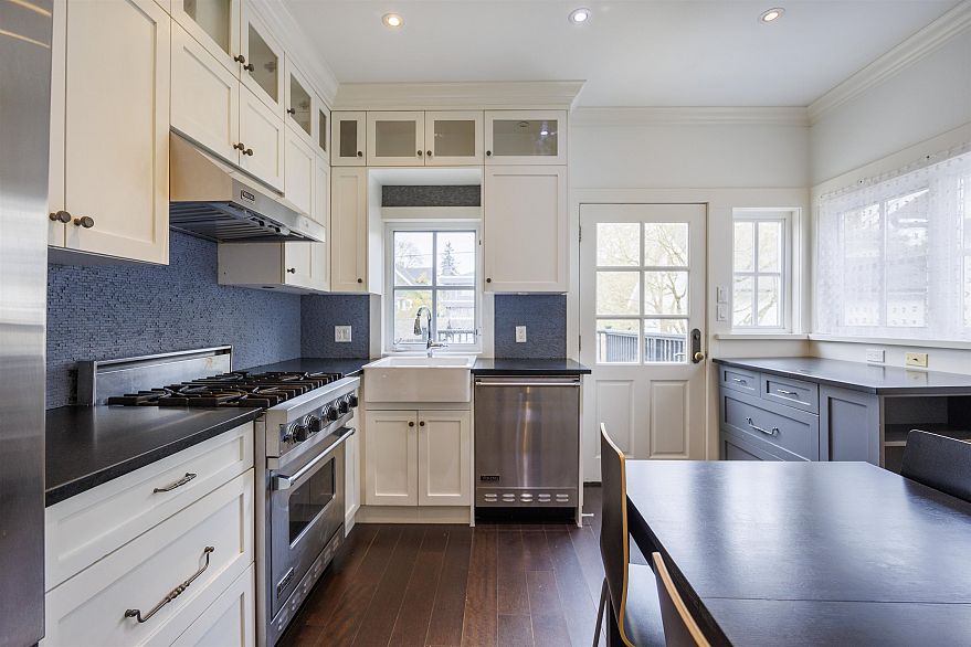 3749 W King Edward Avenue