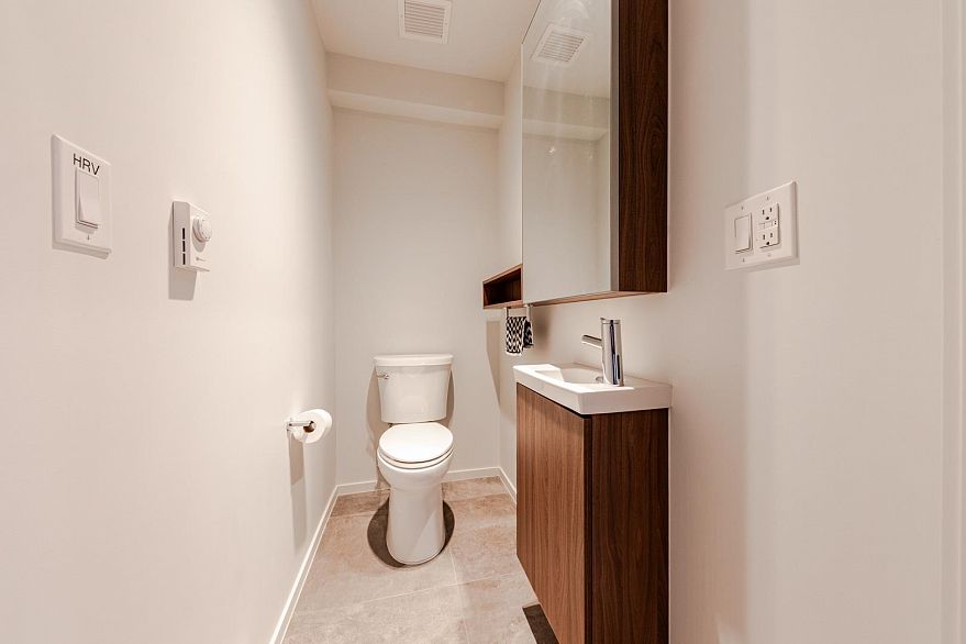 131 765 W 49TH AVENUE, Vancouver BC V5Z 2S6