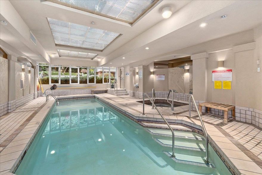 1101 5615 Hampton Place