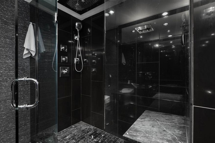 3501 1328 W Pender Street