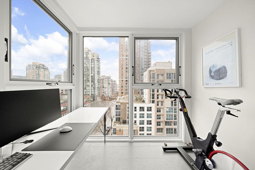 1002 1323 Homer Street