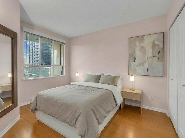 910 3489 Ascot Place