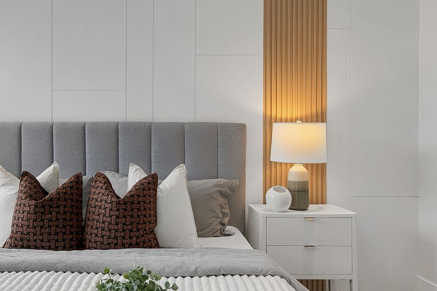 2 4023 W 18th Avenue