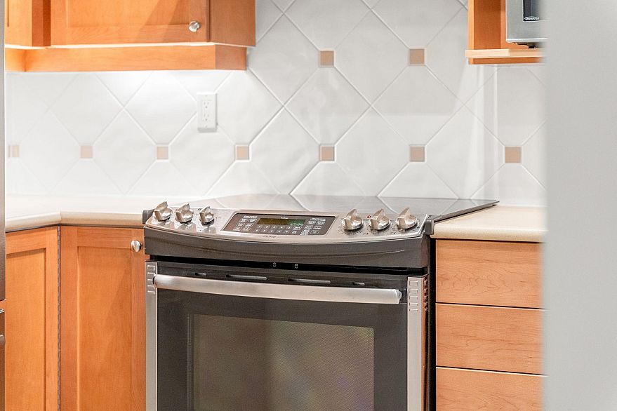 405 5605 Hampton Place