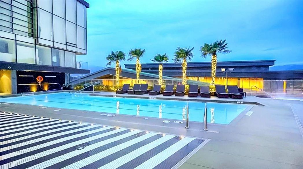 2706 1011 W Cordova Street