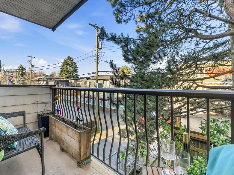 206 1065 E 8th Avenue