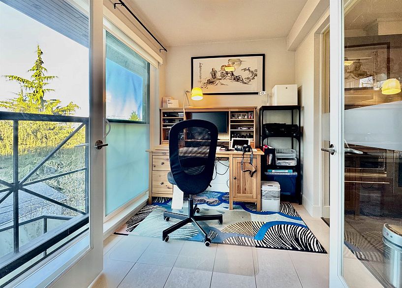 305 4463 W 10th Avenue