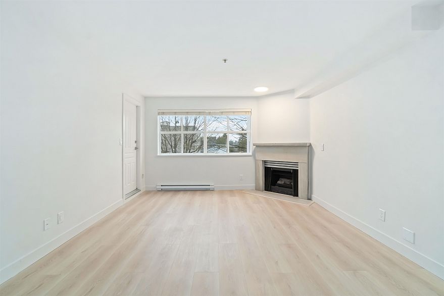 307 2928 Commercial Drive