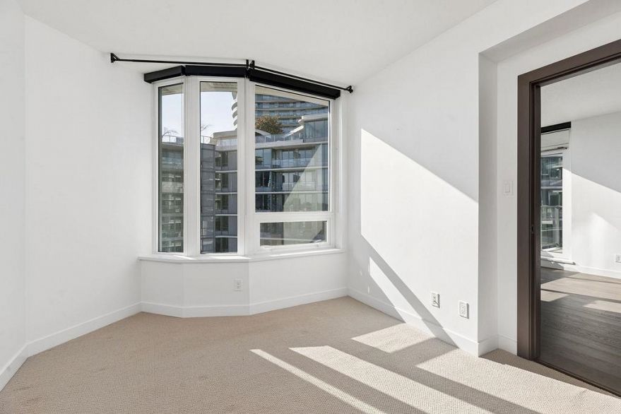 1751 38 Smithe Street