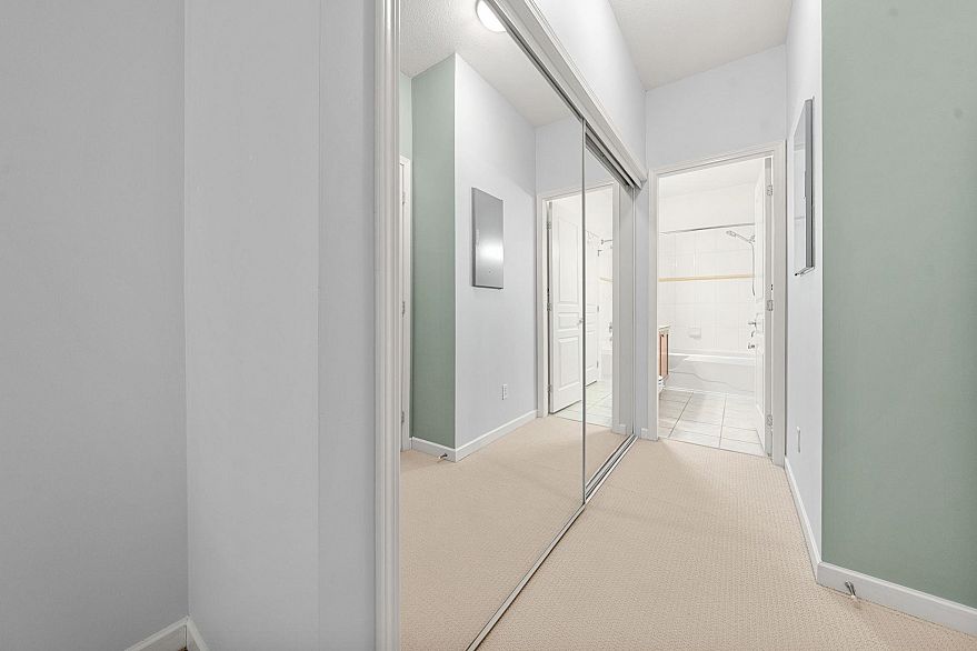 405 5605 Hampton Place