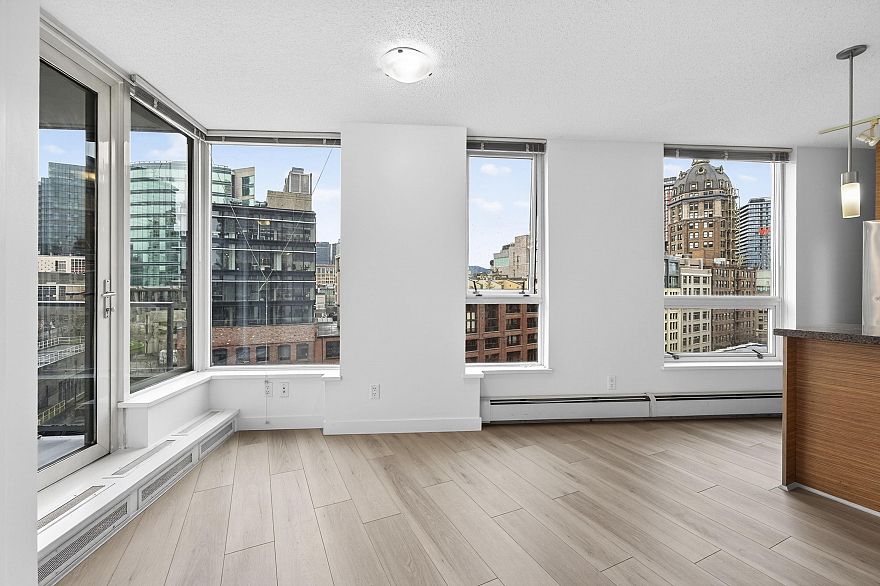 1102 188 Keefer Place