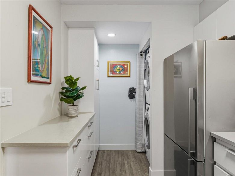 205 2438 Heather Street