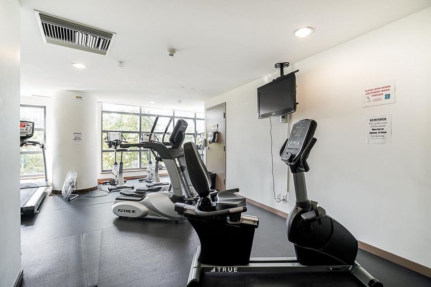 1207 33 Smithe Street