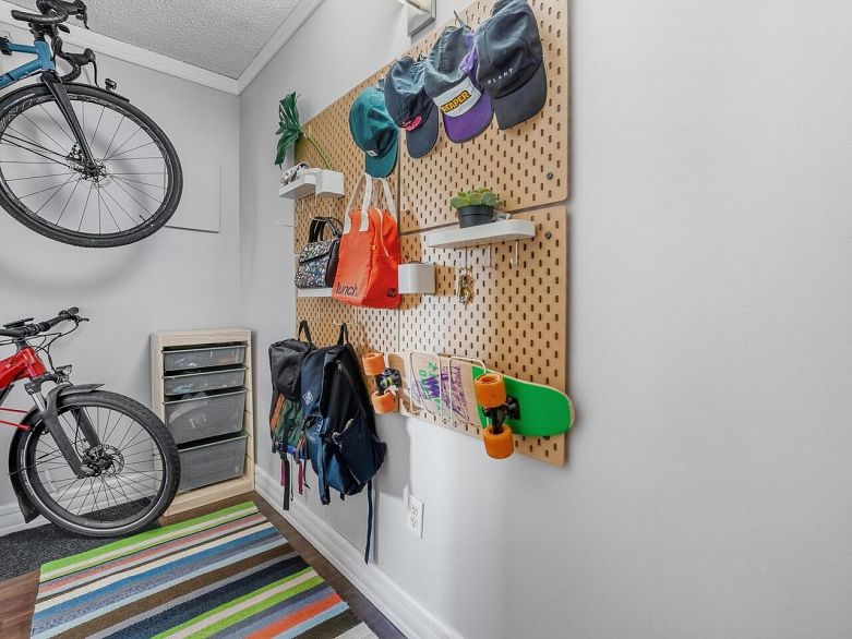 206 1065 E 8th Avenue