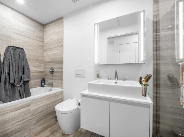 3010 1480 Howe Street